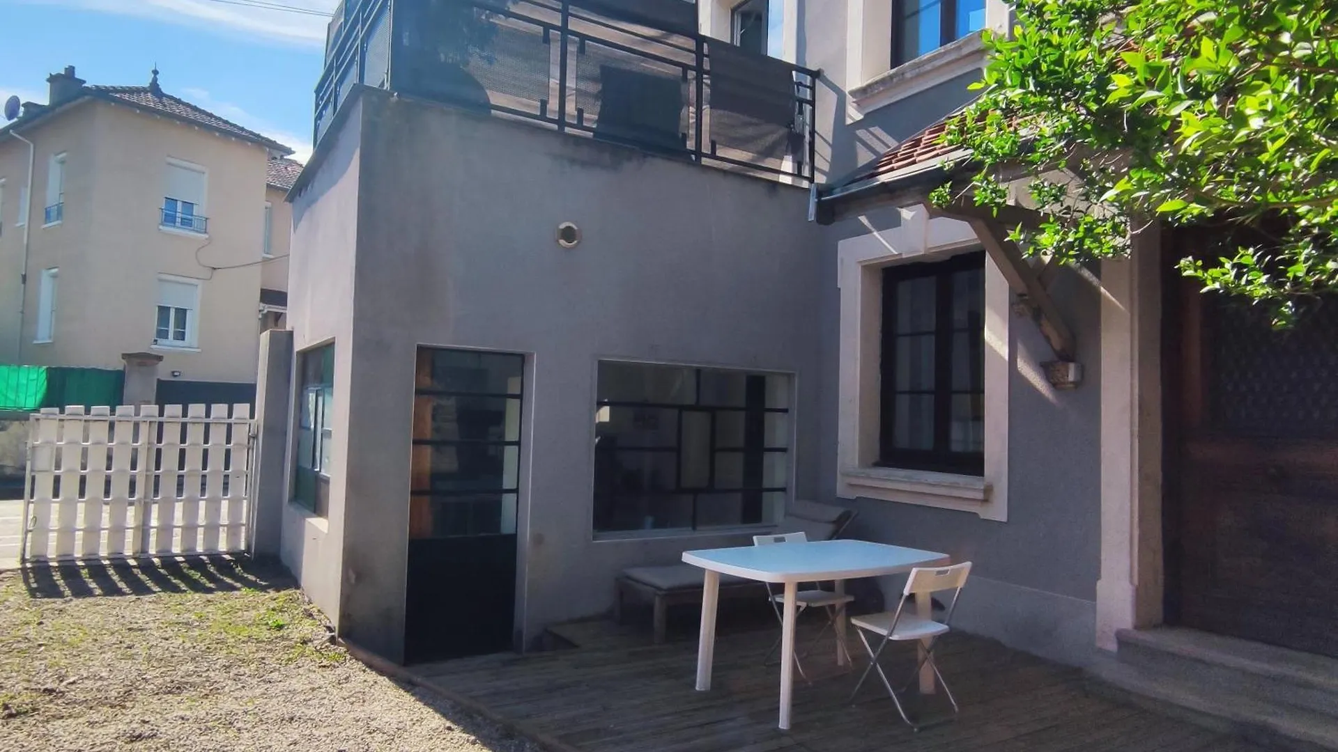 Prázdninový dům Maison De Charme Avec Jacuzzi Saint-Etienne  Francie